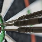 What are the recommended blood sugar targets for people with diabetes?